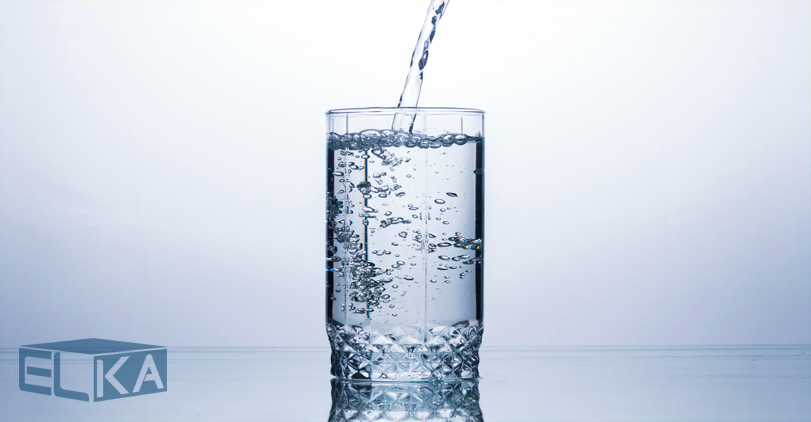 خوردن آب معدنی و سلامت استخوان ها